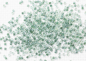 Бисер Япония MIYUKI Delica цилиндрический 11/0 5г DB-0060 лайм радужный с цветной линией