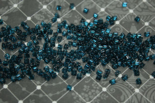 Бисер Япония 11/0 TRIANGLE 5 г 0007BD